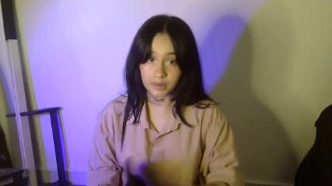 Snapshot of aitana23_ chatting on 01.12.25 aiti online show from 01.12.25