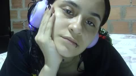 Snapshot of aitana23_ chatting on 09.20.25 aiti online show from 09.20.25