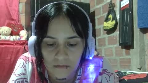 Snapshot of aitana23_ chatting on 10.02.25 aiti online show from 10.02.25