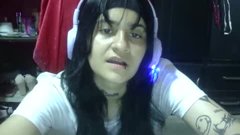 Snapshot of aitana23_ chatting on 10.11.25 aiti online show from 10.11.25