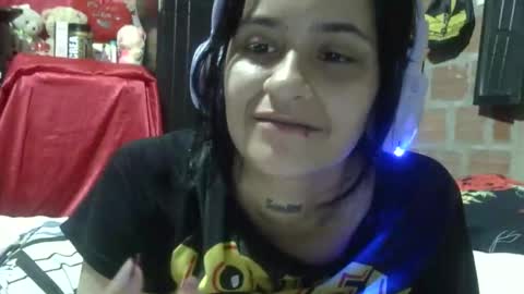 Snapshot of aitana23_ chatting on 10.17.25 aiti online show from 10.17.25