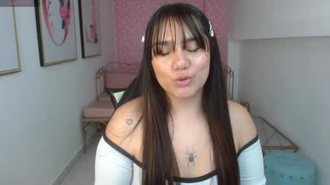 Snapshot of aitana_gomezz chatting on 05.11.26 Aitana online show from 05.11.26