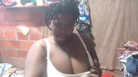 Snapshot of aixxahorny chatting on 05.31.26 aixa online show from 05.31.26