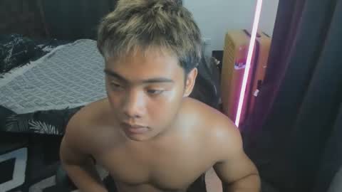 Snapshot of aizawa194624 chatting on 05.01.26 aizawa194624 online show from 05.01.26