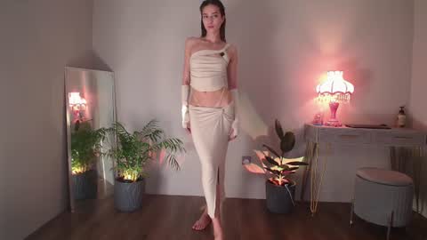 Snapshot of ajuicyanastasia chatting on 06.29.26 Anastasia online show from 06.29.26