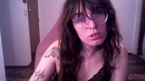 Snapshot of akamedolle chatting on 11.14.25 Veronica Akame 3 online show from 11.14.25