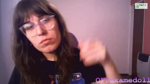 Snapshot of akamedolle chatting on 05.17.26 Veronica Akame 3 online show from 05.17.26