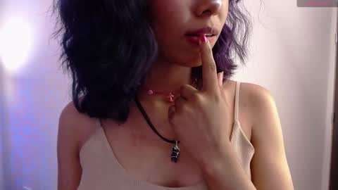 A K A N E  U W U online show from 01.09.25