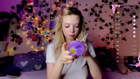 Akari online show from 04.11.26