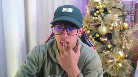 akazaboy online show from 12.17.25