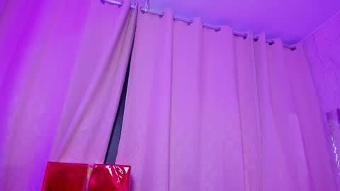 akazaboy online show from 12.18.25