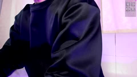 Snapshot of akazaboy chatting on 05.31.26 akazaboy online show from 05.31.26