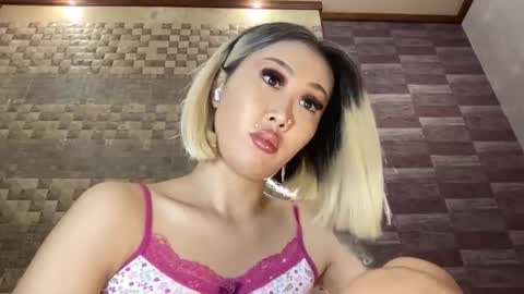 Akemi online show from 10.21.25