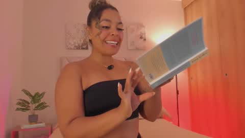 Akenda online show from 12.03.25