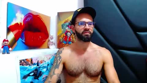 Snapshot of akiles_r chatting on 05.26.26 akiles online show from 05.26.26