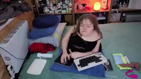 Natalie online show from 11.24.25