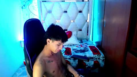 Snapshot of akyra_latin chatting on 03.31.26 Akyra latin online show from 03.31.26