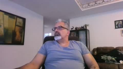 Snapshot of aladdin31673 chatting on 04.26.26 aladdin31673 online show from 04.26.26