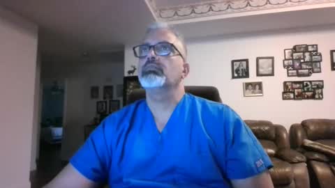 Snapshot of aladdin31673 chatting on 05.19.26 aladdin31673 online show from 05.19.26