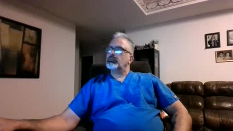 Snapshot of aladdin31673 chatting on 05.27.26 aladdin31673 online show from 05.27.26