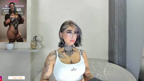 Snapshot of alahia_dangelo_ chatting on 06.14.26 ALAHIA online show from 06.14.26