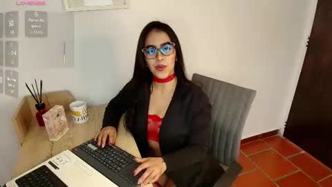 Snapshot of alahiacolucci chatting on 06.13.26 alahiacolucci online show from 06.13.26