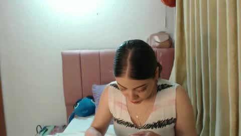 Snapshot of alaina_blessed chatting on 10.04.25 alaina_blessed online show from 10.04.25