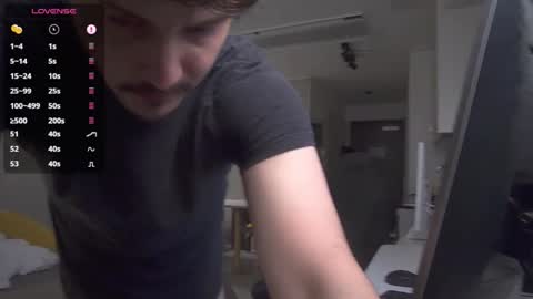 Maxi  online show from 10.19.25