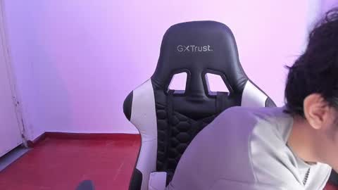 Snapshot of alan18n chatting on 02.13.25 alan18n online show from 02.13.25