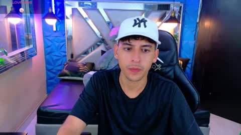 Snapshot of alan_del_reyx chatting on 09.11.25 ALAN DEL REY online show from 09.11.25