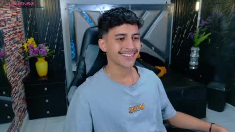 Snapshot of alan_del_reyx chatting on 09.29.25 ALAN DEL REY online show from 09.29.25