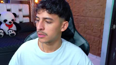 Snapshot of alan_del_reyx chatting on 09.30.25 ALAN DEL REY online show from 09.30.25