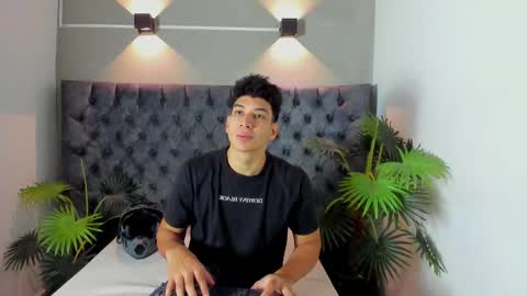 Snapshot of alan_redinger chatting on 10.17.25 Alan online show from 10.17.25