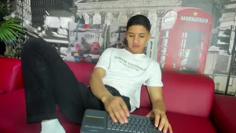 Snapshot of alan_santhos chatting on 12.16.24 ---Alan--- online show from 12.16.24