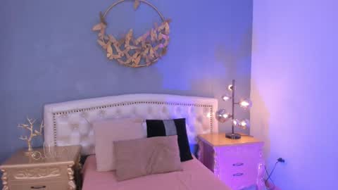 alana_2916 online show from 12.15.24