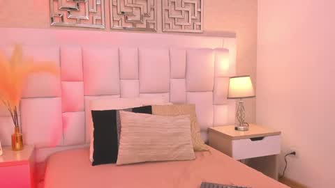 alana_2916 online show from 01.05.25