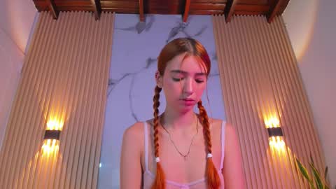 A L A N A  online show from 11.12.25