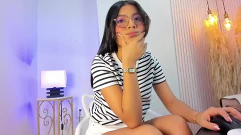 Snapshot of alana__rossetti chatting on 05.24.26 Alana online show from 05.24.26