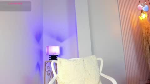 Snapshot of alana__rossetti chatting on 06.04.26 Alana online show from 06.04.26