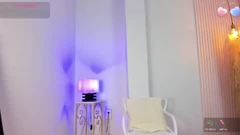 Snapshot of alana__rossetti chatting on 06.22.26 Alana online show from 06.22.26