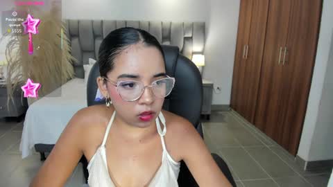 Snapshot of alana_martiins chatting on 06.23.26 alana online show from 06.23.26