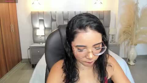 Snapshot of alana_martiins chatting on 07.12.26 alana online show from 07.12.26