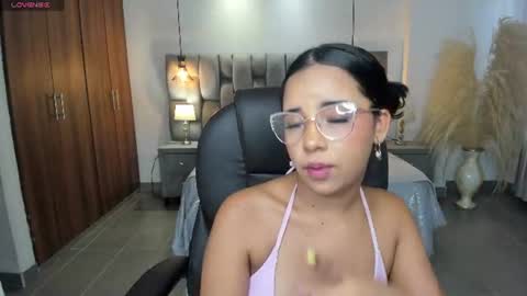 Snapshot of alana_martiins chatting on 07.21.26 alana online show from 07.21.26