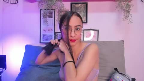 Alana online show from 11.28.25