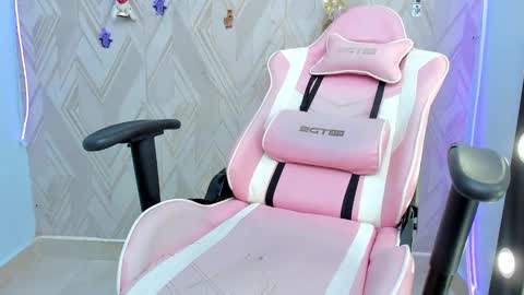 Snapshot of alanaflores chatting on 01.03.25 Alana Flores online show from 01.03.25