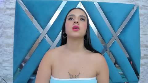 Snapshot of alanaflores chatting on 02.13.25 Alana Flores online show from 02.13.25