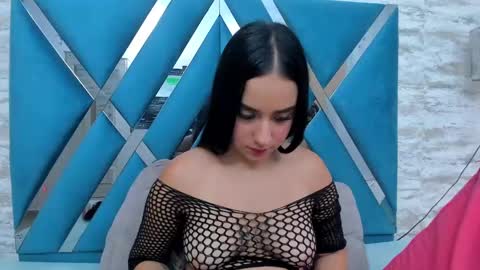 Snapshot of alanaflores chatting on 02.25.25 Alana Flores online show from 02.25.25