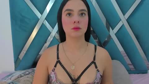 Snapshot of alanaflores chatting on 09.20.25 Alana Flores online show from 09.20.25