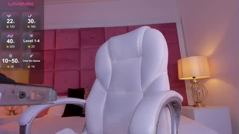 Snapshot of alanah_connors chatting on 09.15.25 alanah_connors online show from 09.15.25