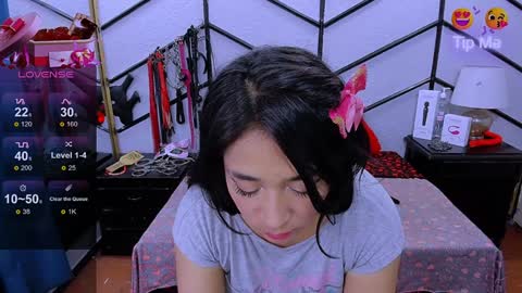 Snapshot of alanaluke chatting on 02.07.25 Alana online show from 02.07.25